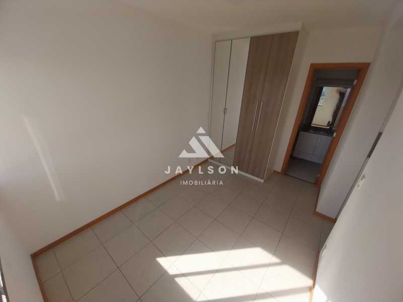 Apartamento à venda com 2 quartos, 62m² - Foto 16