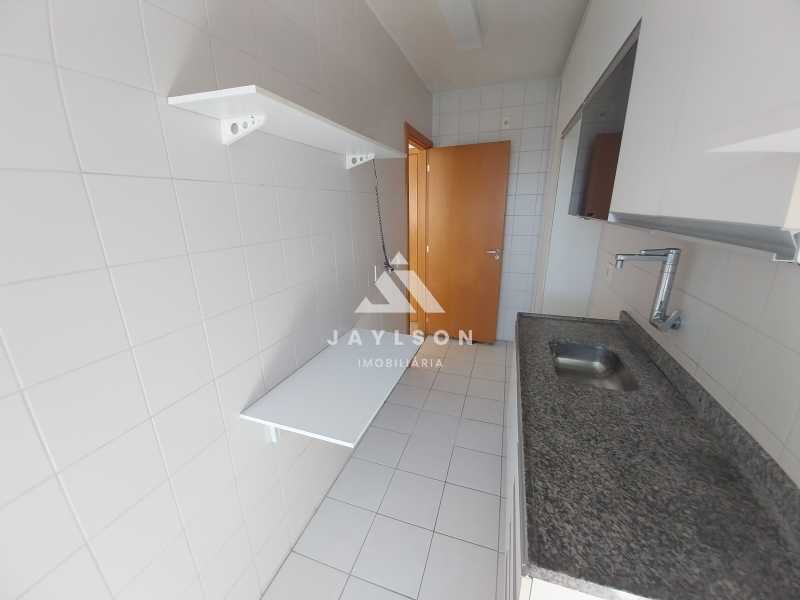 Apartamento à venda com 2 quartos, 62m² - Foto 23