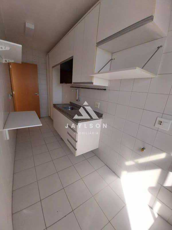 Apartamento à venda com 2 quartos, 62m² - Foto 25