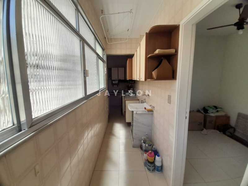 Apartamento à venda com 2 quartos, 75m² - Foto 17