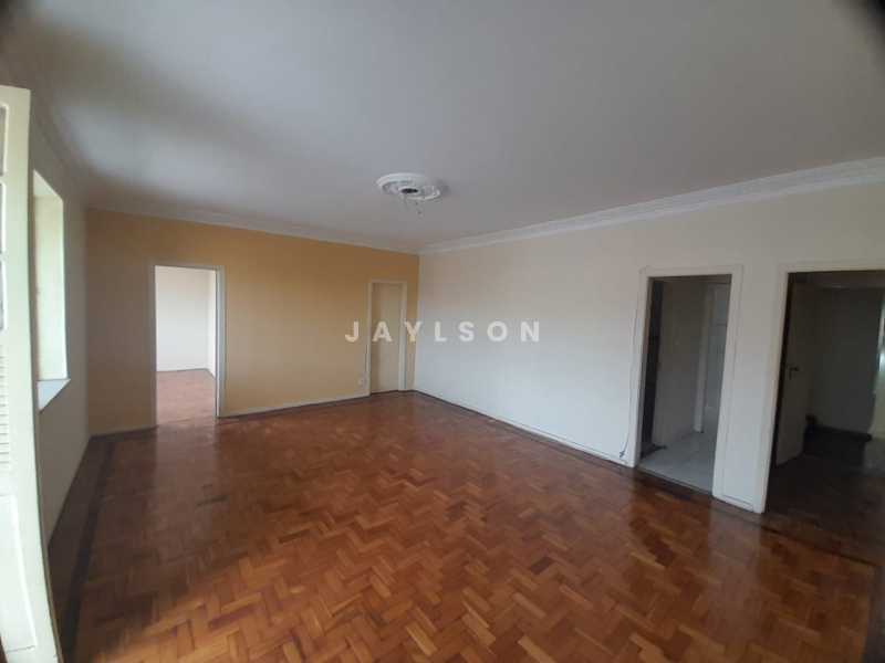 Apartamento à venda com 2 quartos, 82m² - Foto 1