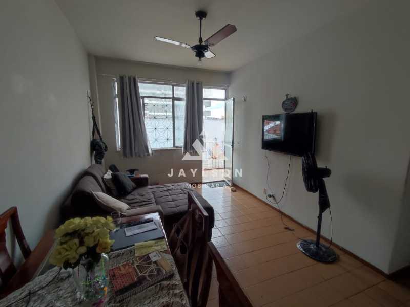 Apartamento à venda com 2 quartos, 78m² - Foto 3