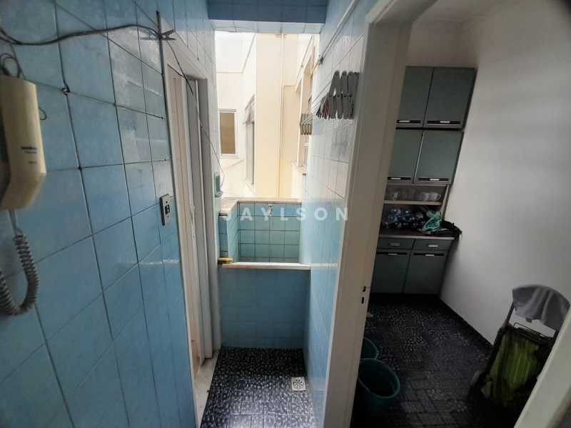 Apartamento à venda com 2 quartos, 60m² - Foto 14