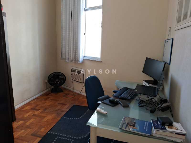 Apartamento à venda com 2 quartos, 75m² - Foto 11