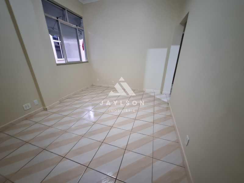 Apartamento à venda com 2 quartos, 61m² - Foto 8