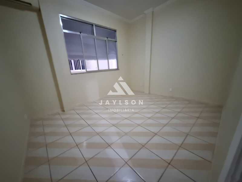 Apartamento à venda com 2 quartos, 61m² - Foto 12