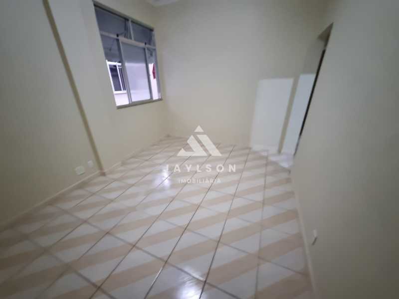 Apartamento à venda com 2 quartos, 61m² - Foto 17