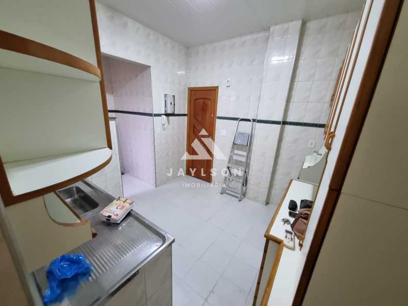 Apartamento à venda com 2 quartos, 61m² - Foto 27