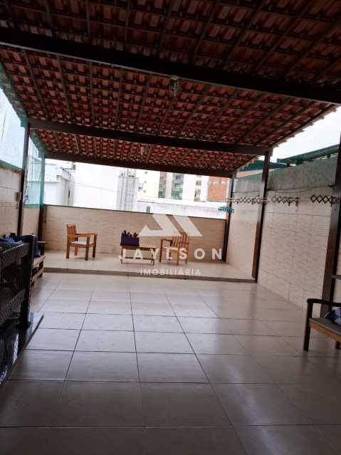 Casa de Vila à venda com 3 quartos, 228m² - Foto 22