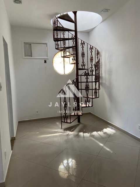 Casa à venda com 3 quartos, 250m² - Foto 5