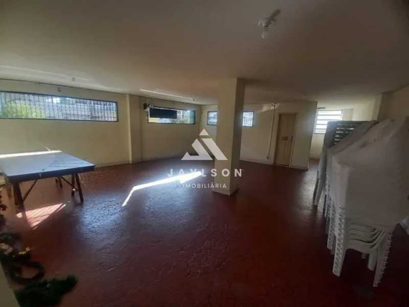 Apartamento à venda com 2 quartos, 80m² - Foto 7