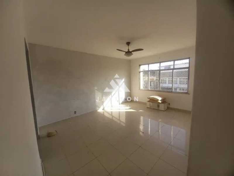 Apartamento à venda com 2 quartos, 80m² - Foto 8