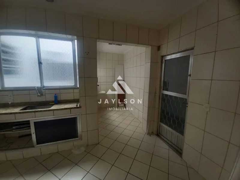 Apartamento à venda com 2 quartos, 80m² - Foto 11