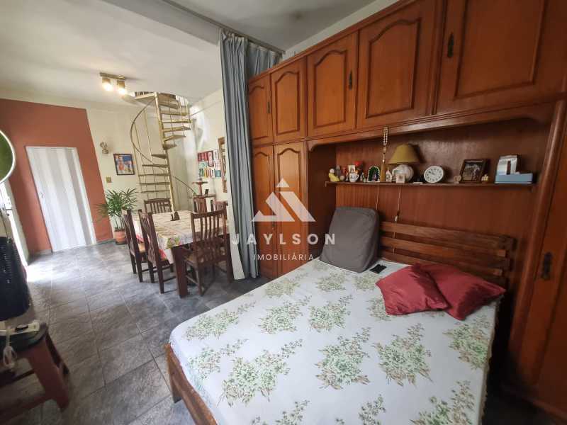 Casa à venda com 2 quartos, 70m² - Foto 10