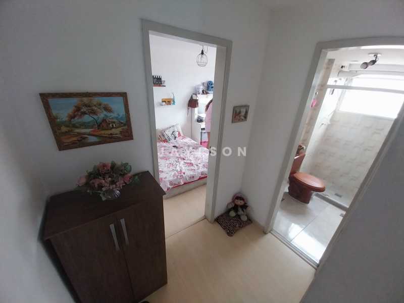 Apartamento à venda com 2 quartos, 57m² - Foto 9