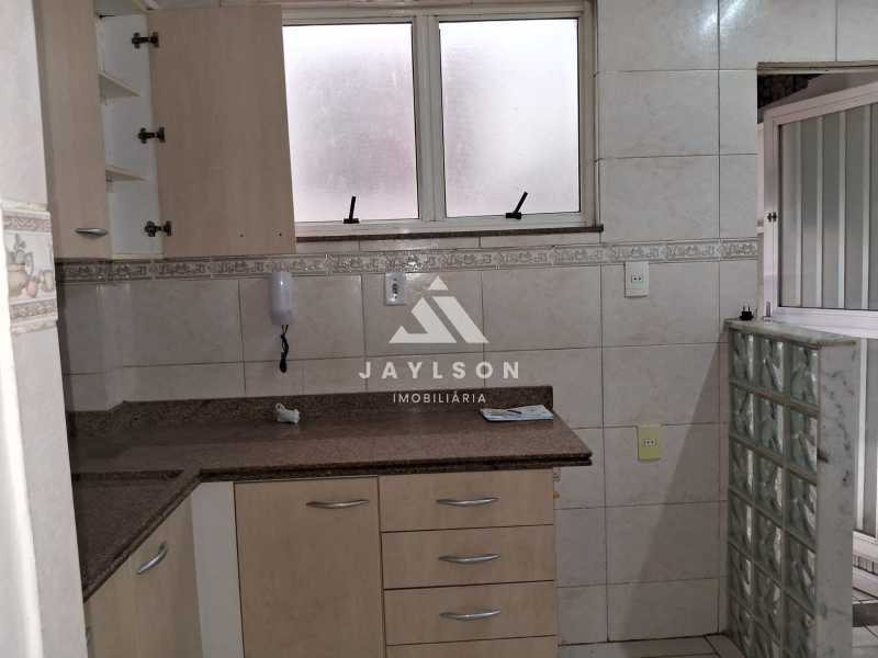 Apartamento à venda com 2 quartos, 64m² - Foto 11