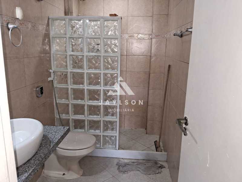 Apartamento à venda com 2 quartos, 64m² - Foto 27