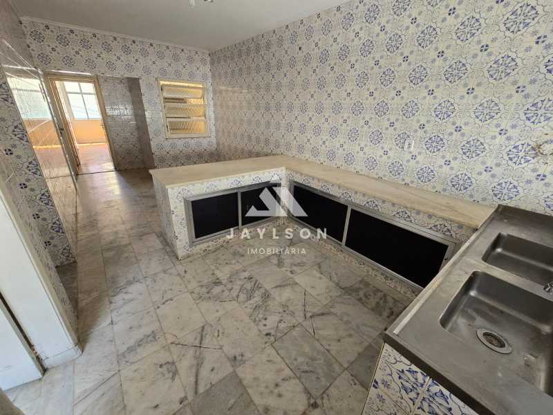 Apartamento à venda com 3 quartos, 129m² - Foto 18