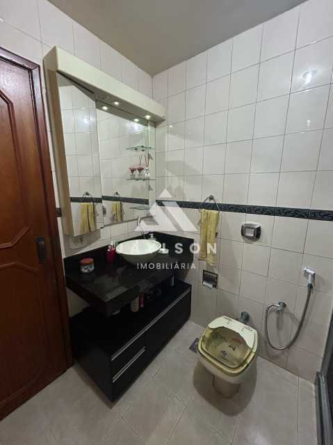 Apartamento à venda com 3 quartos, 222m² - Foto 11