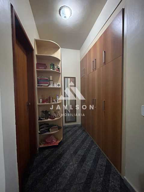 Apartamento à venda com 3 quartos, 222m² - Foto 15