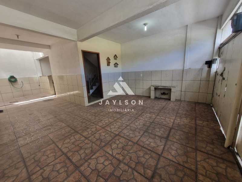 Casa de Vila à venda com 3 quartos, 120m² - Foto 2