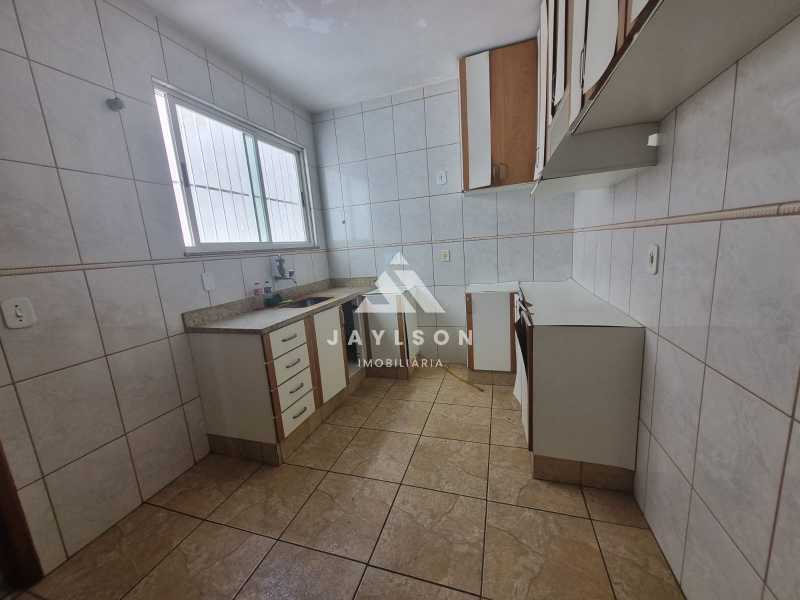 Casa de Vila à venda com 3 quartos, 120m² - Foto 11