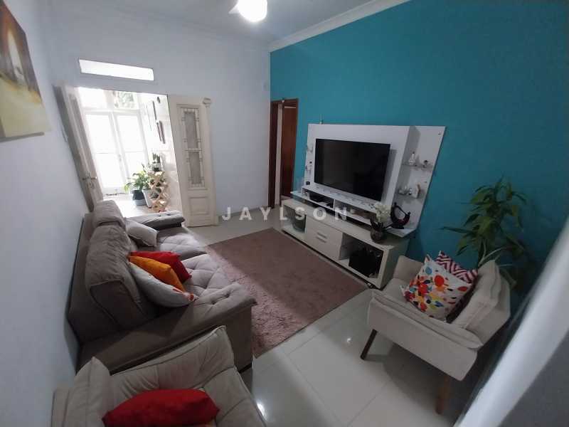 Apartamento à venda com 2 quartos, 70m² - Foto 1