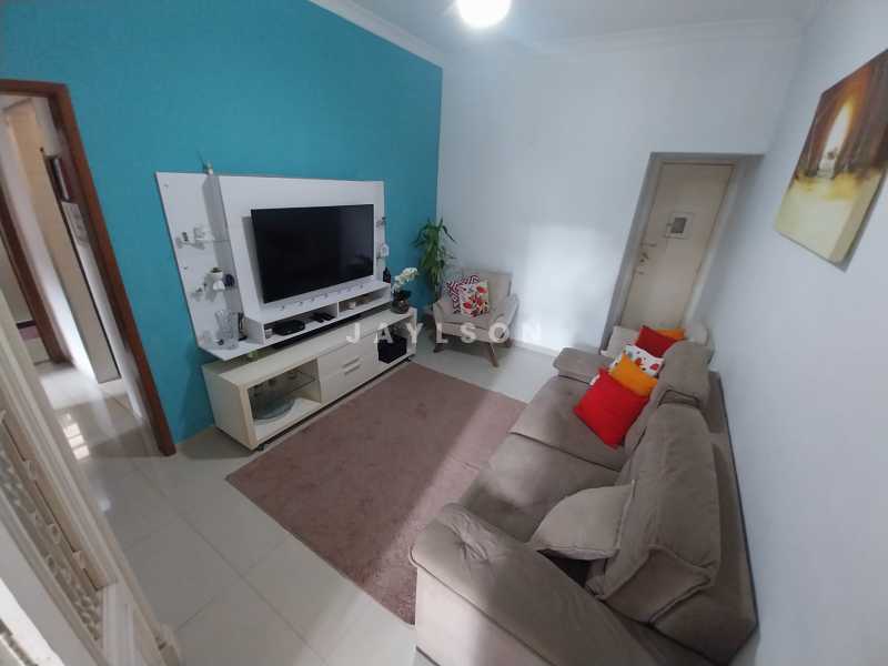 Apartamento à venda com 2 quartos, 70m² - Foto 2