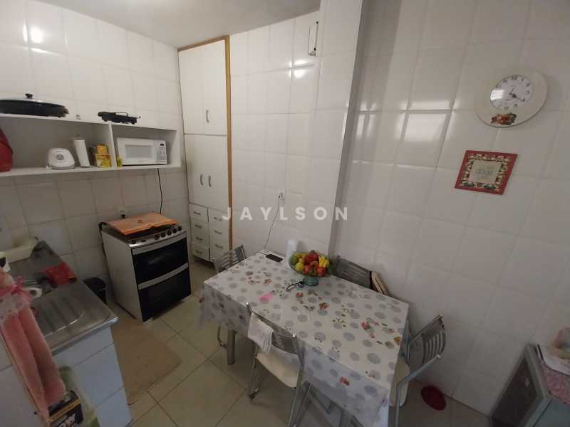 Apartamento à venda com 2 quartos, 70m² - Foto 15