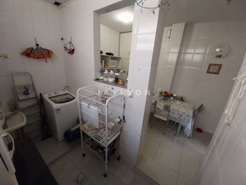 Apartamento à venda com 2 quartos, 70m² - Foto 17