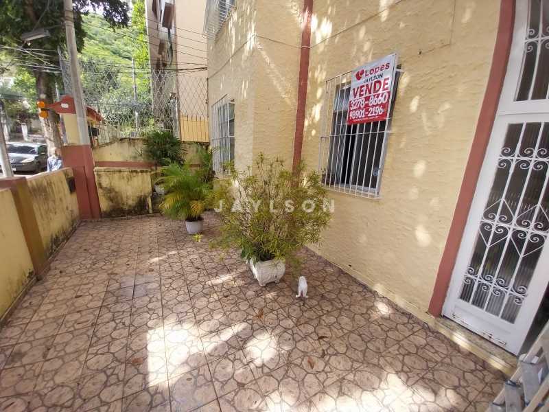 Apartamento à venda com 2 quartos, 70m² - Foto 19