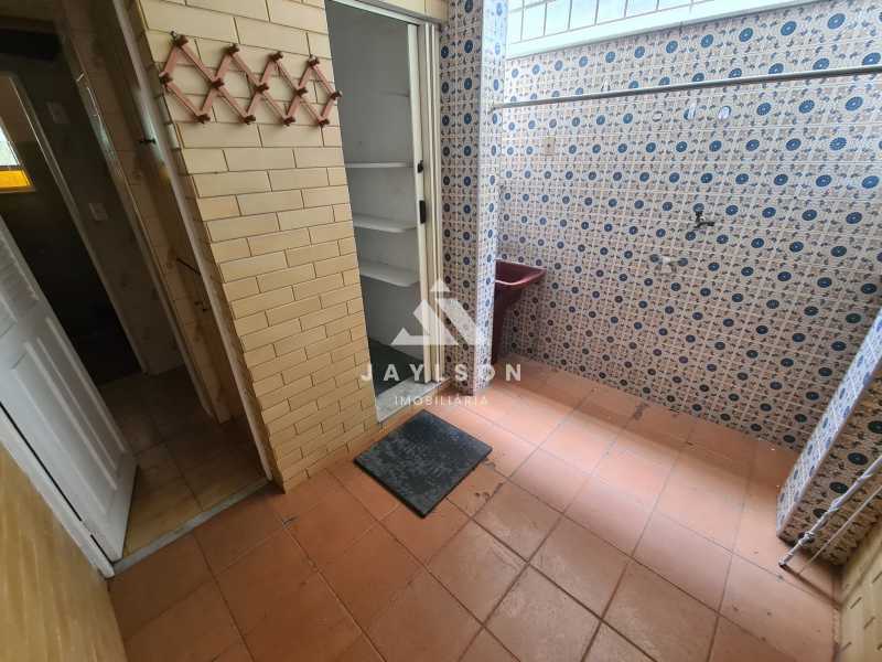 Apartamento à venda com 2 quartos, 64m² - Foto 19