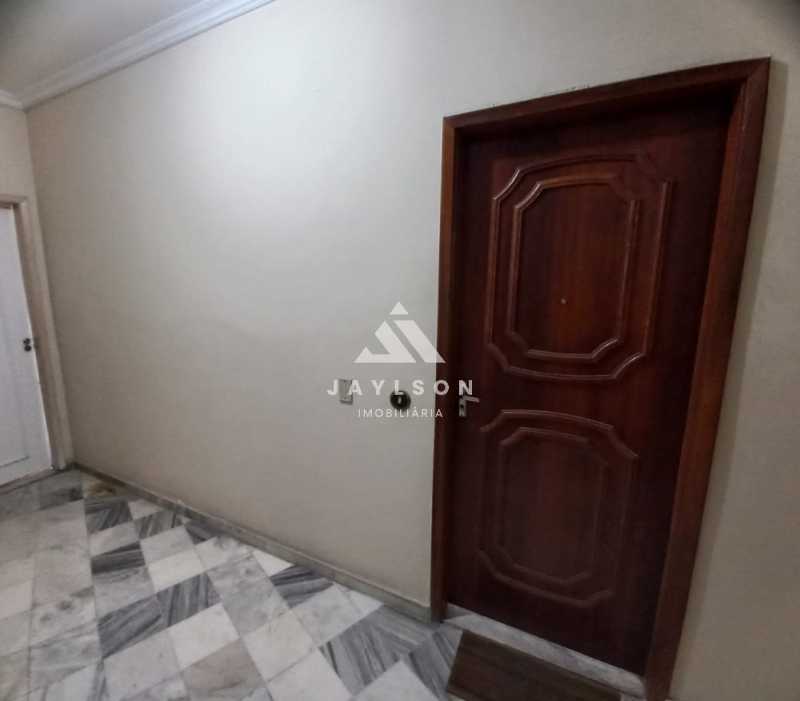 Apartamento à venda com 2 quartos, 64m² - Foto 9