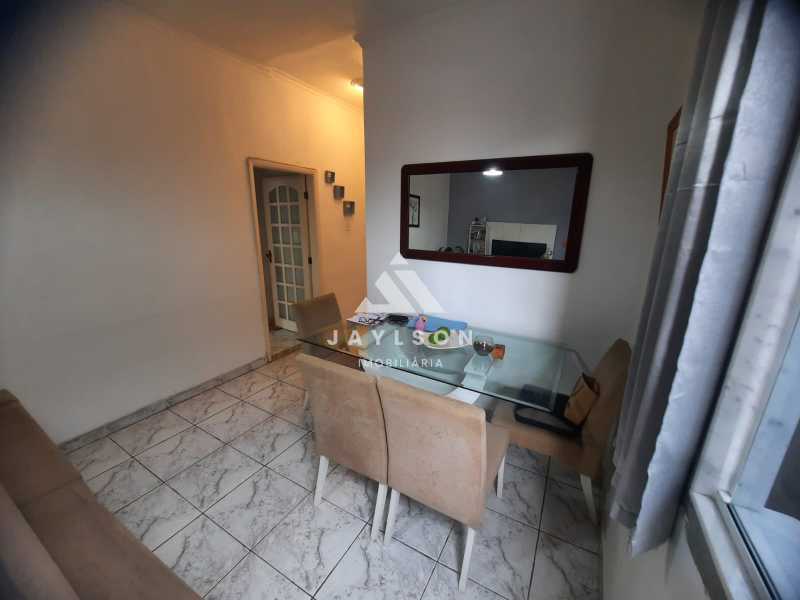 Apartamento à venda com 2 quartos, 78m² - Foto 2