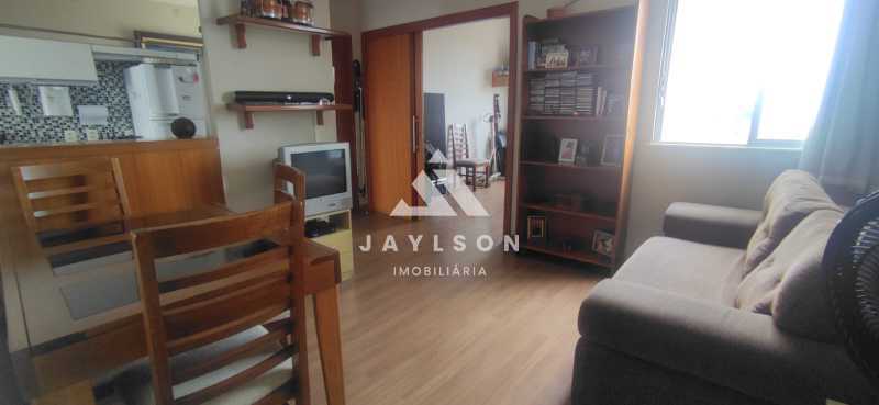 Apartamento à venda com 2 quartos, 60m² - Foto 5