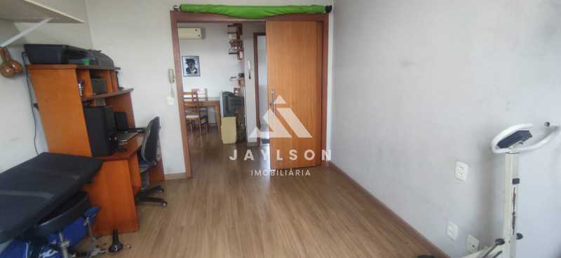 Apartamento à venda com 2 quartos, 60m² - Foto 18