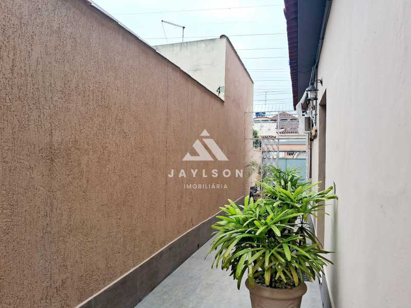 Casa à venda com 4 quartos, 204m² - Foto 27