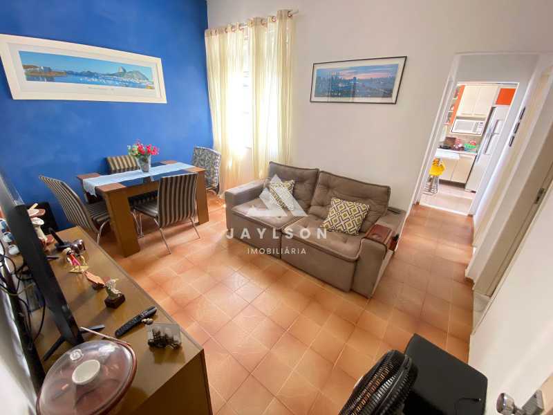 Apartamento à venda com 2 quartos, 57m² - Foto 2