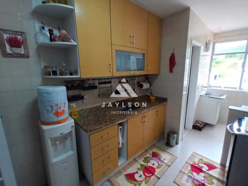 Apartamento à venda com 2 quartos, 72m² - Foto 17