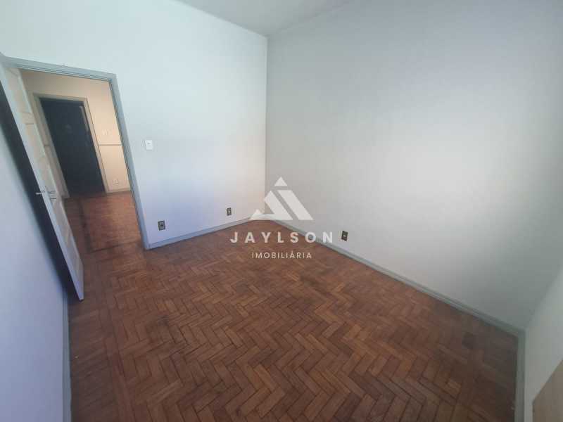 Apartamento à venda com 2 quartos, 60m² - Foto 6