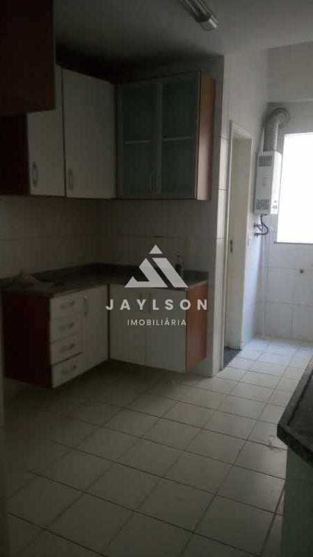 Apartamento à venda com 3 quartos, 93m² - Foto 9