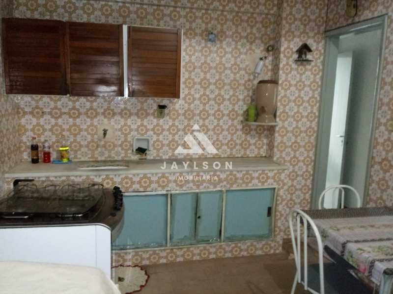 Apartamento à venda com 2 quartos, 62m² - Foto 10