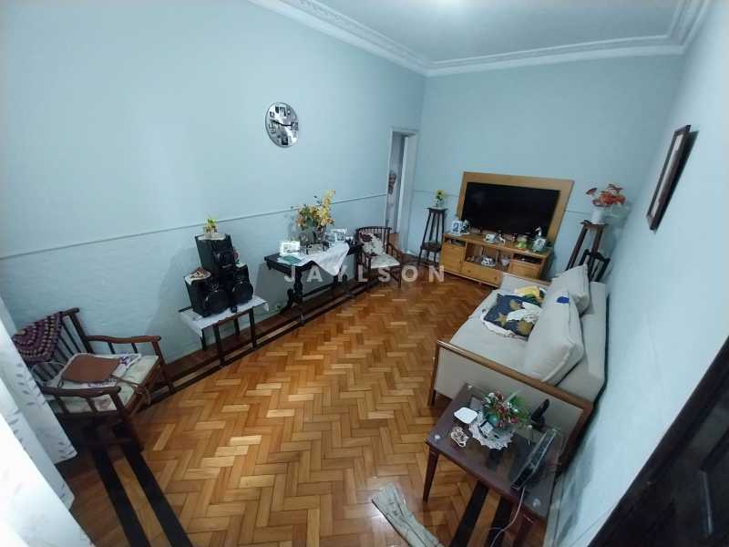 Apartamento à venda com 2 quartos, 70m² - Foto 1