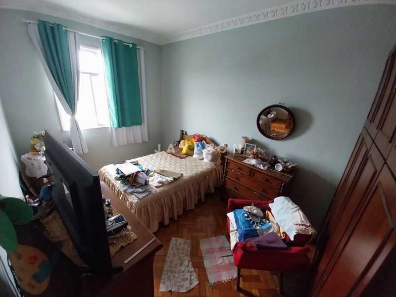 Apartamento à venda com 2 quartos, 70m² - Foto 13