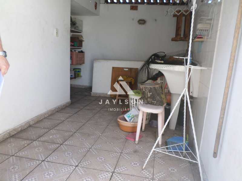 Apartamento à venda com 3 quartos, 121m² - Foto 17