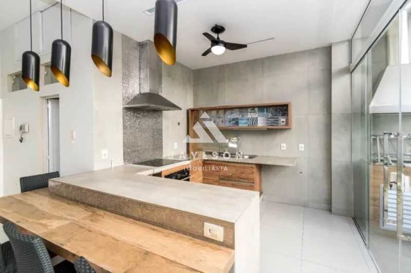 Casa à venda com 4 quartos, 400m² - Foto 13