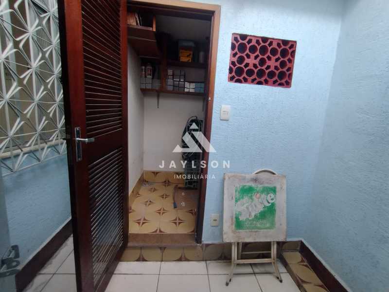 Apartamento à venda com 3 quartos, 243m² - Foto 27