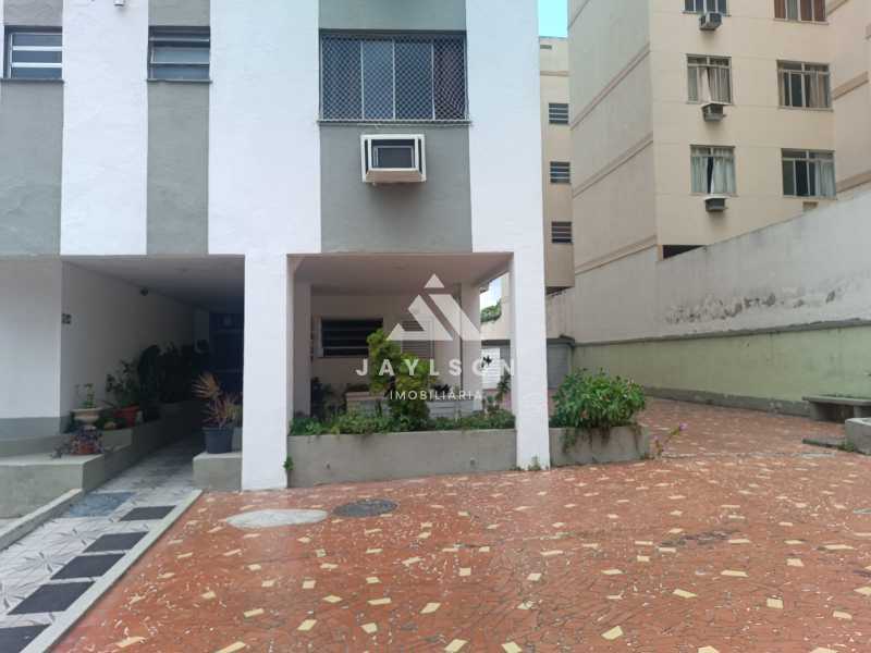 Apartamento à venda com 2 quartos, 69m² - Foto 2