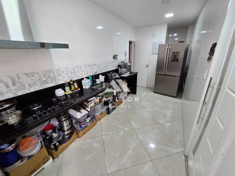 Apartamento à venda com 2 quartos, 198m² - Foto 15