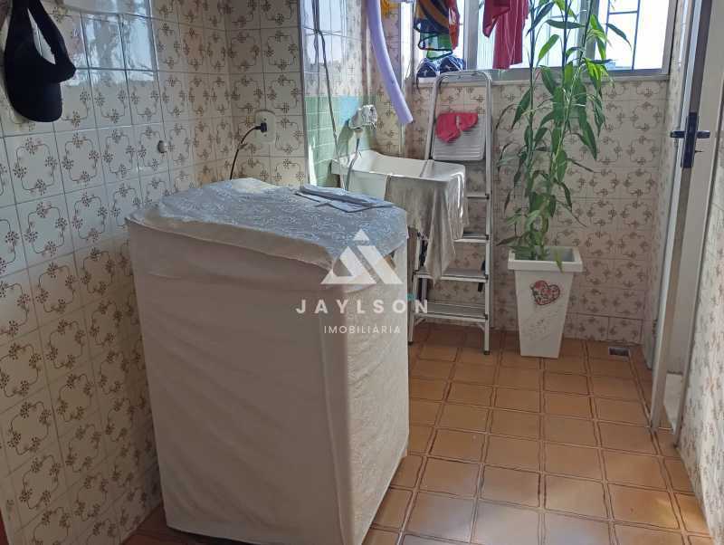 Apartamento à venda com 2 quartos, 64m² - Foto 19